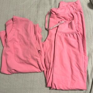 Scrub set
